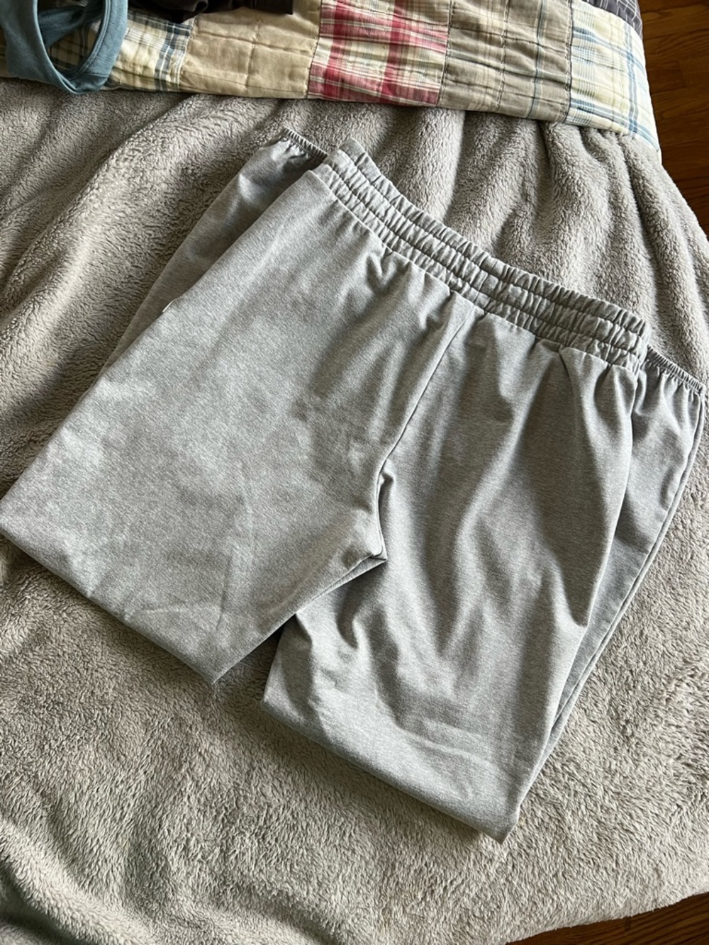 Vuori Women’s Granite Performance Jogger Light Heather Grey XS - Picture 4 of 5